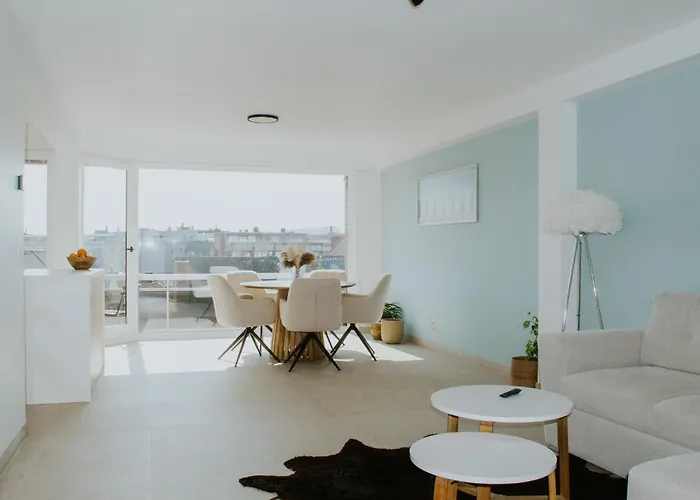 Sunhouse 6 Apartment